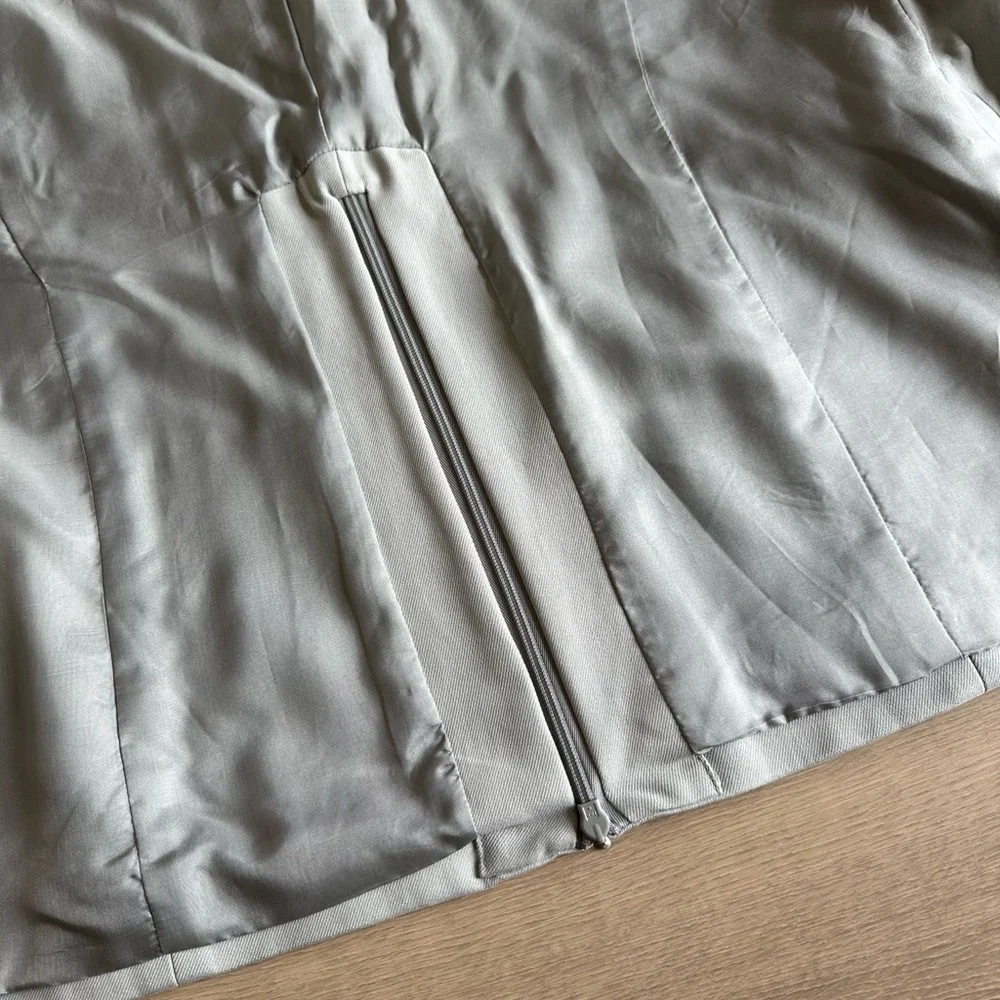 Banana Republic Women's Soft Gray Suit Jacket - Picture 6 of 7